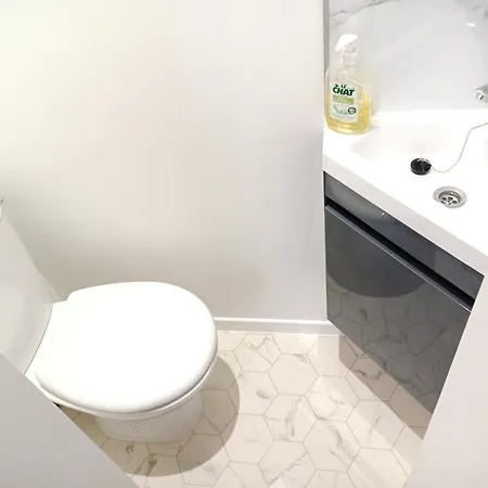 Irziana - Au Jardin D'henriville Pensionat 3*