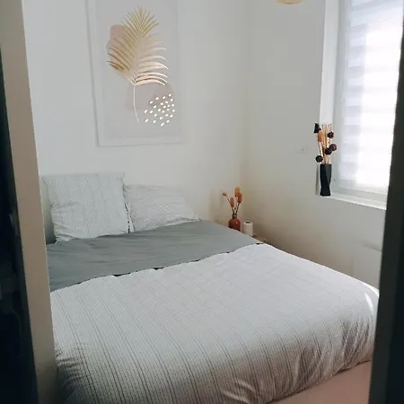 Irziana - Au Jardin D'henriville 3*