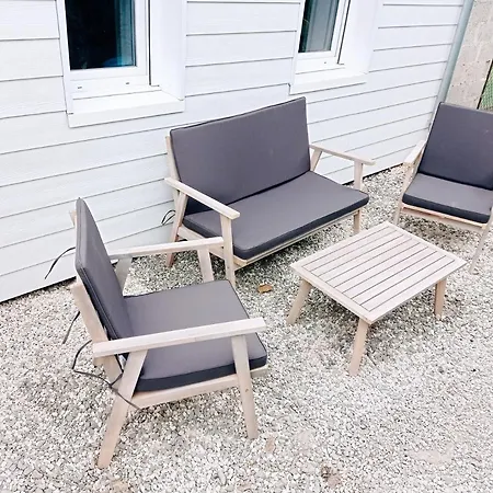 Πανσιόν Irziana - Au Jardin D'henriville