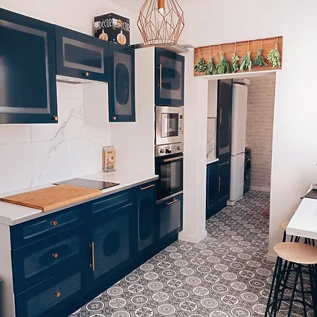 Irziana - Au Jardin D'henriville Guest house Amiens
