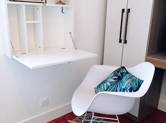 Irziana - Au Jardin D'henriville Guest house