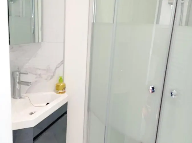 Irziana - Au Jardin D'henriville 3* Amiens