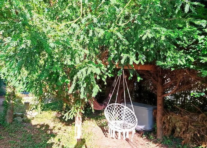 Guest house Irziana - Au Jardin D'henriville 3*